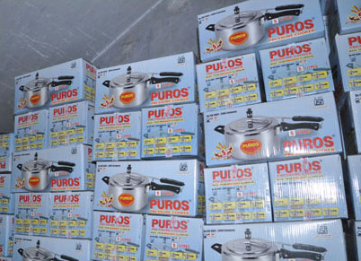 Packaging Of Pressure Cooker